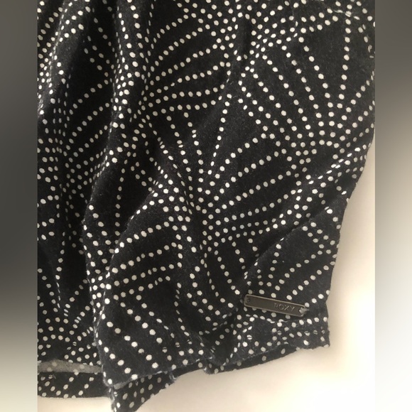 ROXY ~ Long Sleeve Dress (short) . Medium . Simple . - Picture 2 of 8